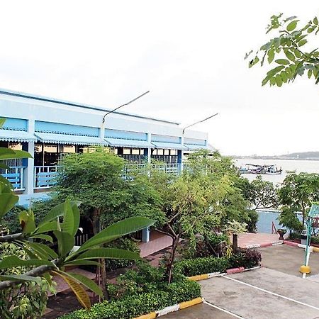 Bai Bua Beach Resort Чонбури Екстериор снимка