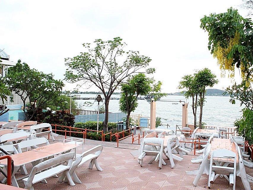 Bai Bua Beach Resort Чонбури Екстериор снимка